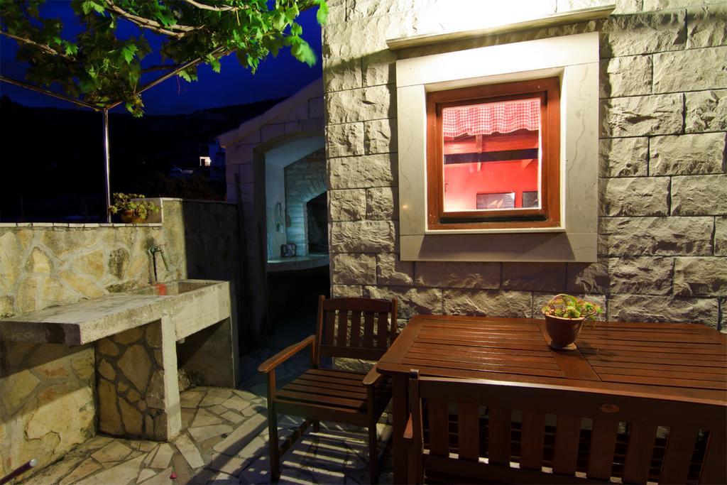 Apartment Popaj Komiza