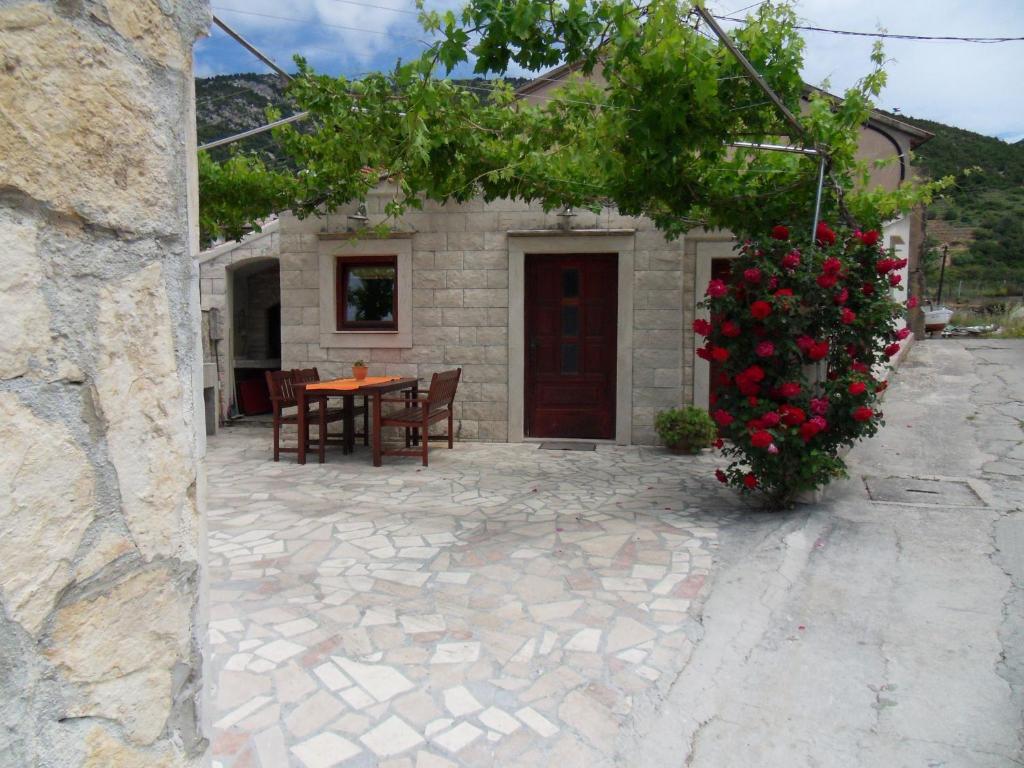 Apartment Popaj Komiza