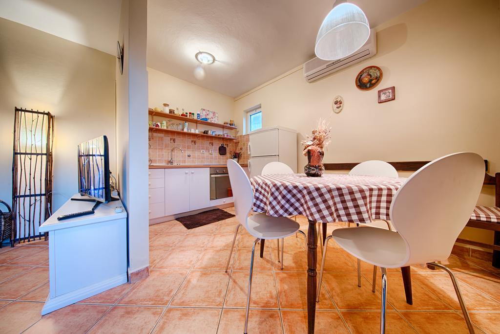 Popaj Apartment Komiza